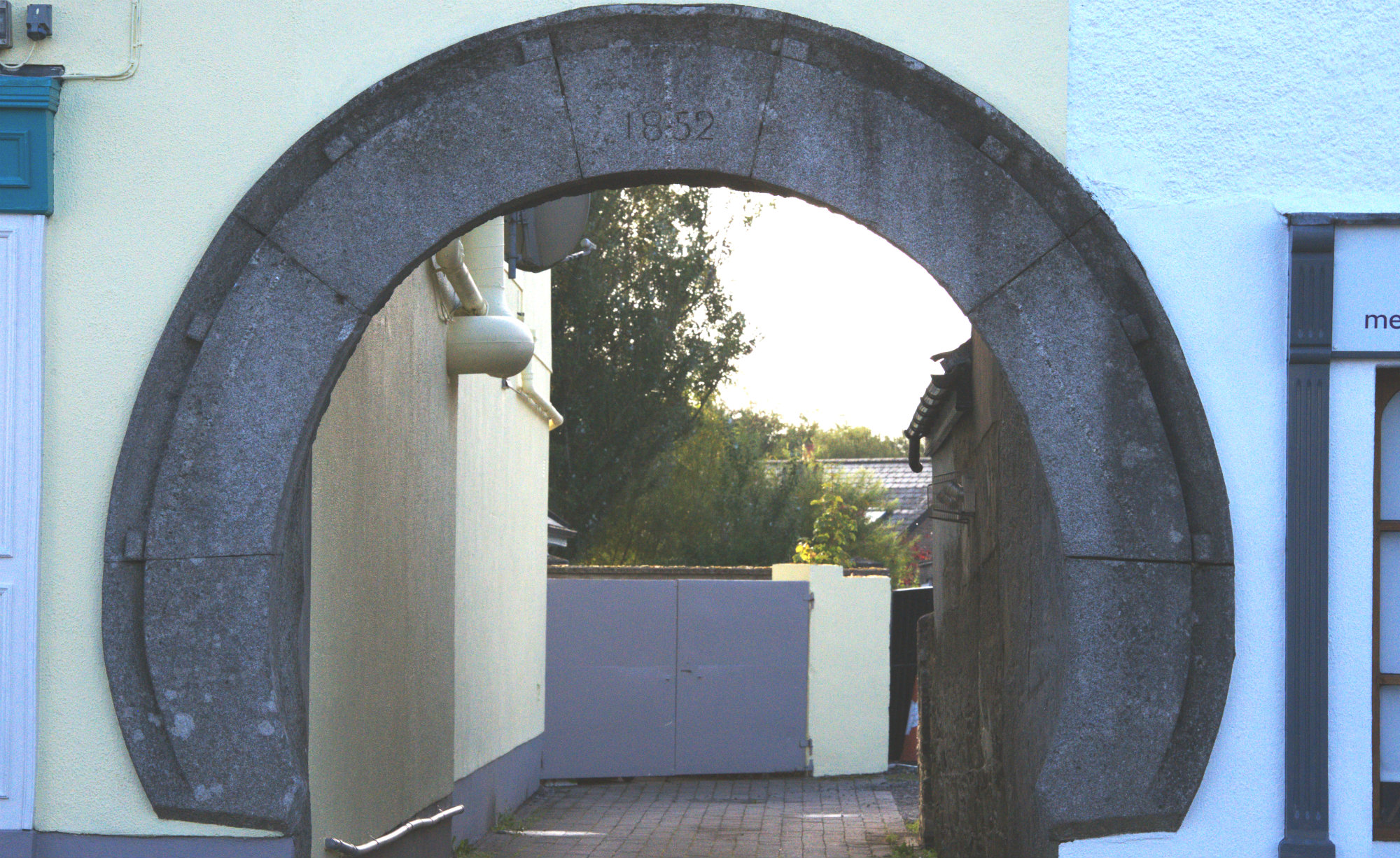 Horseshoe Arch Blessington & District Forum Blessington & District Forum